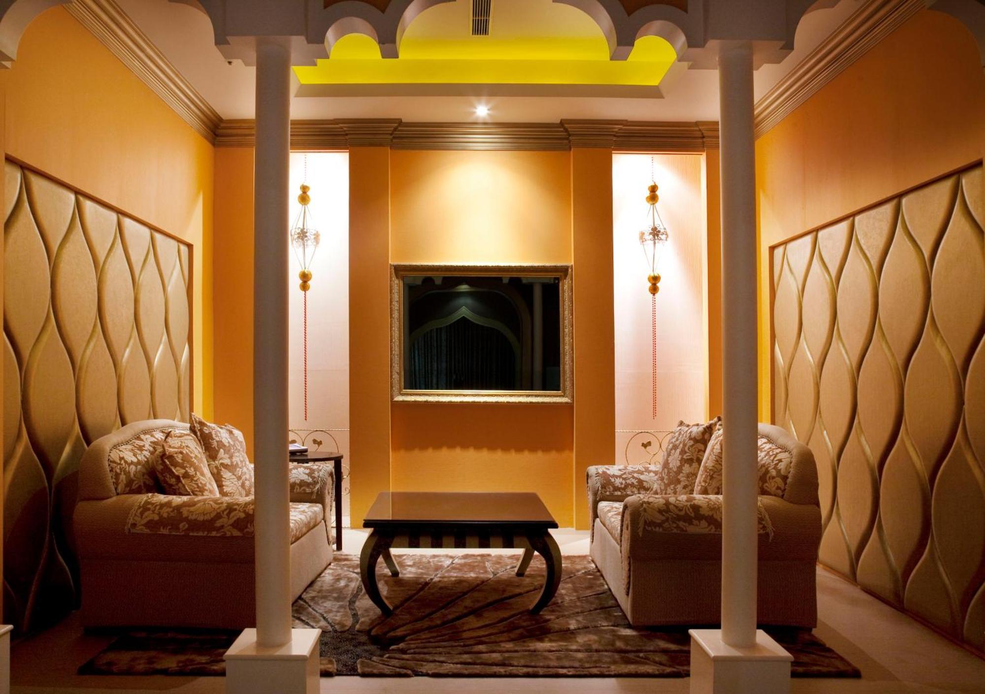 Dubai Motel Yilan Экстерьер фото