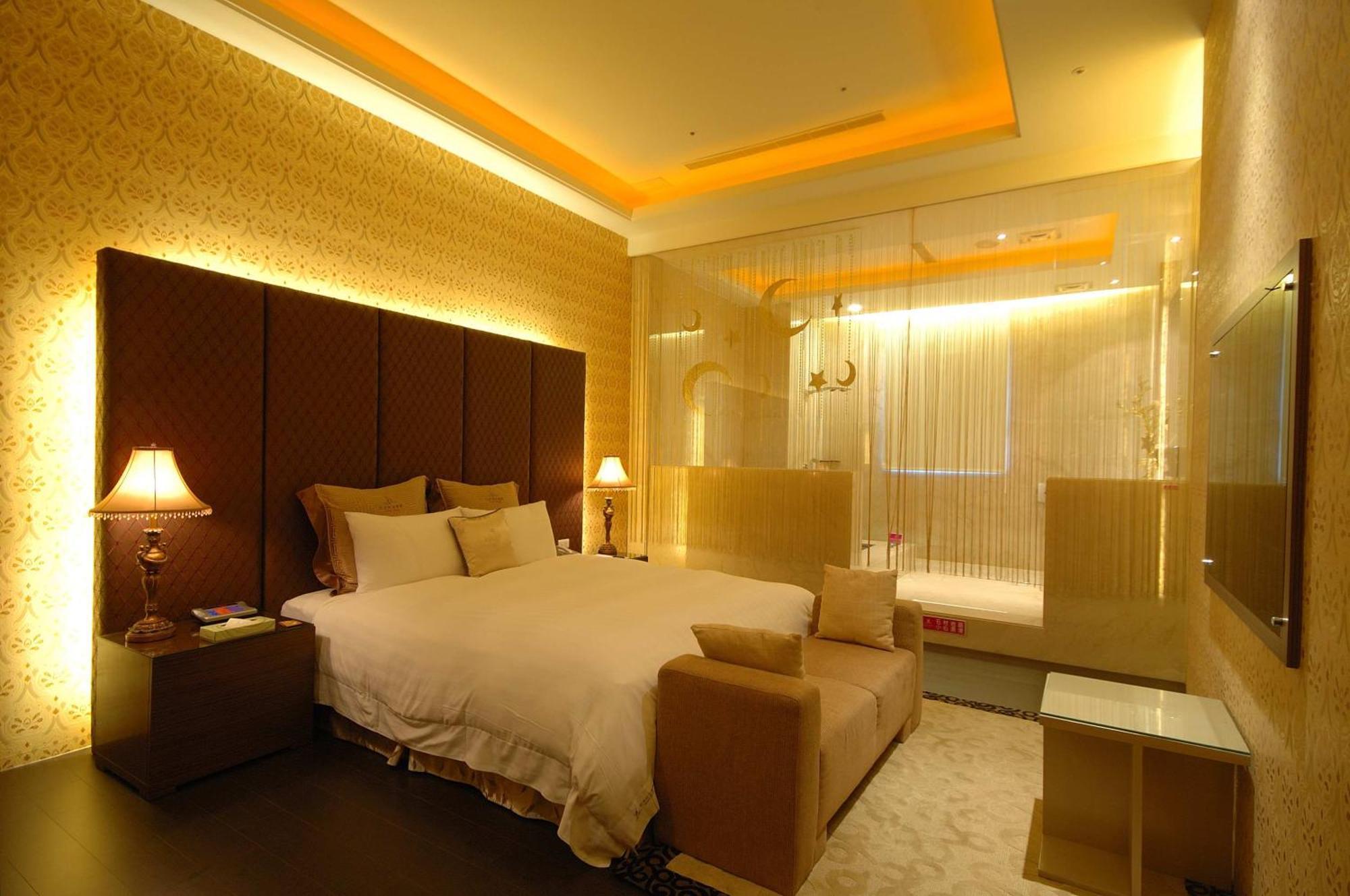 Dubai Motel Yilan Экстерьер фото