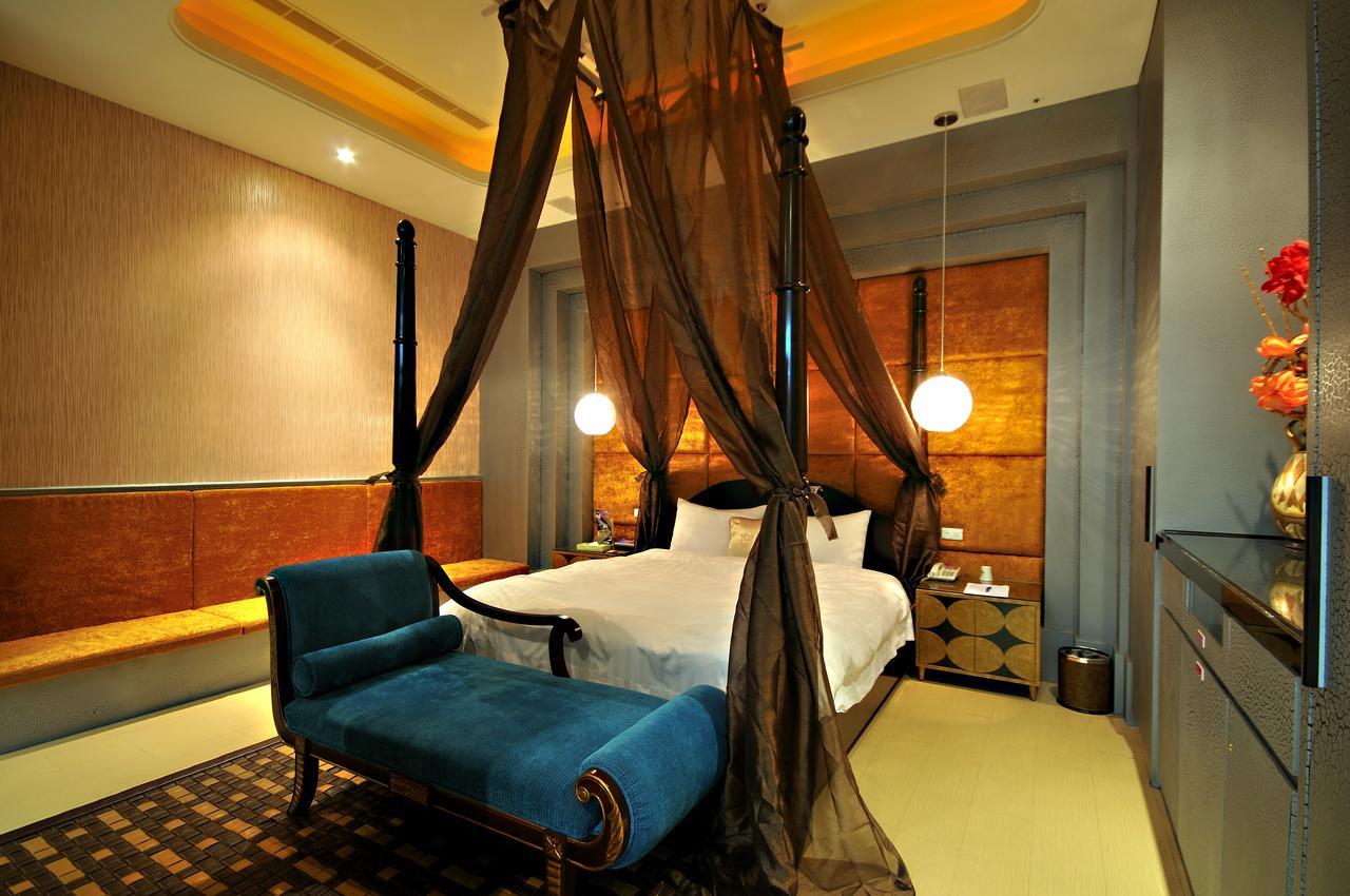Dubai Motel Yilan Экстерьер фото