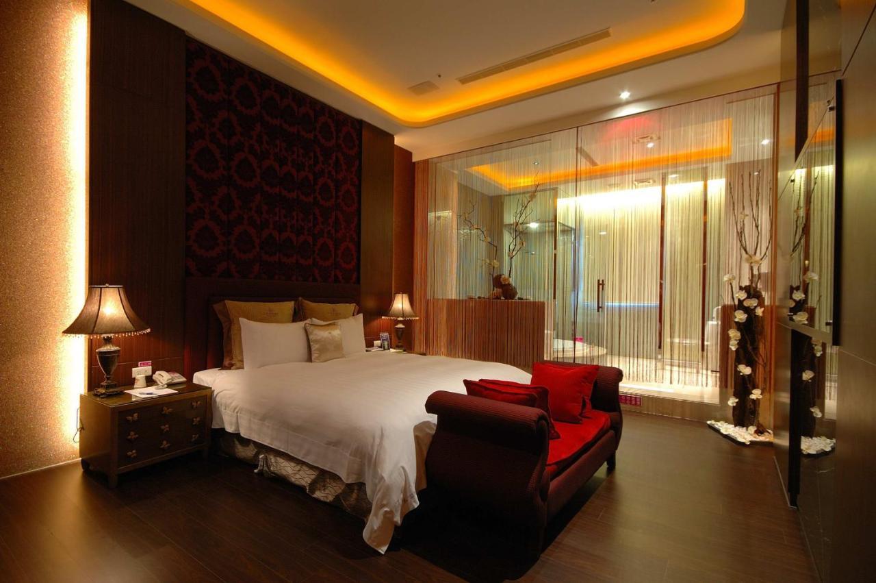 Dubai Motel Yilan Экстерьер фото