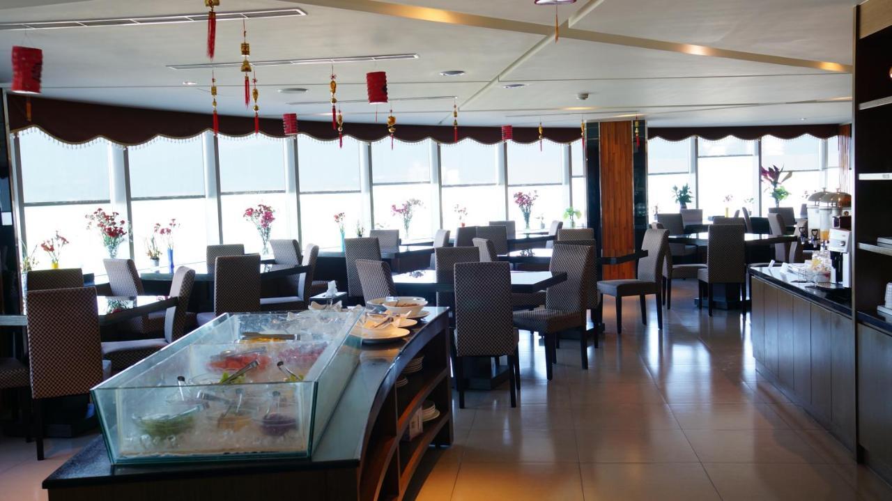Dubai Motel Yilan Экстерьер фото